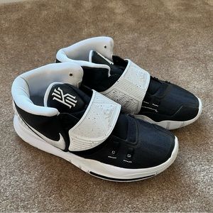 Kyrie Basketball Shoes